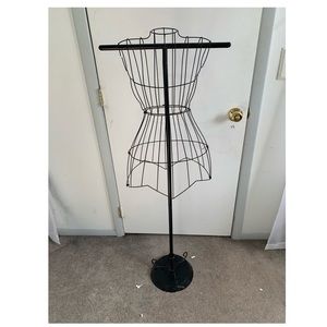 Decorative Wire Mannequin